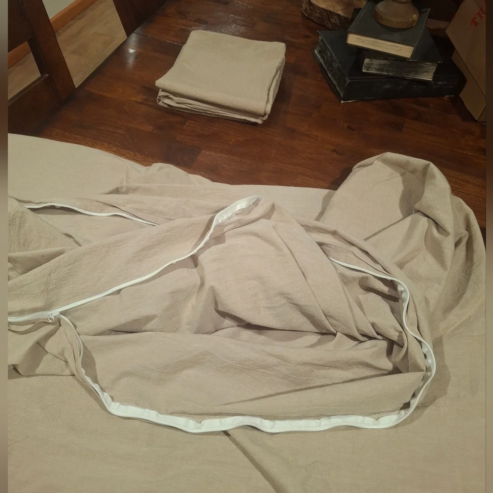 Duvet Beige Queen Size Set With 2 Pillow Shams